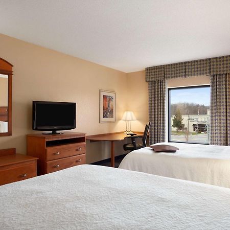 Hampton Inn Geneva Exterior foto